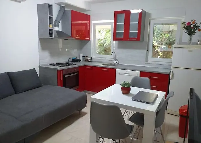 Sweet - Excellent Location *